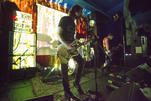 A-Place-To-Bury-Strangers-03