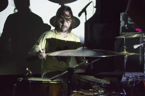 A-Place-To-Bury-Strangers-04