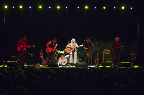 Emmylou-Harris-09