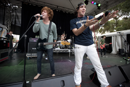 Forever-The-Sickest-Kids-02