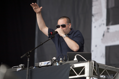 Hilltop-Hoods-02 (1) (1) (1)