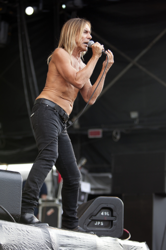 Iggy-And-The-Stooges-02