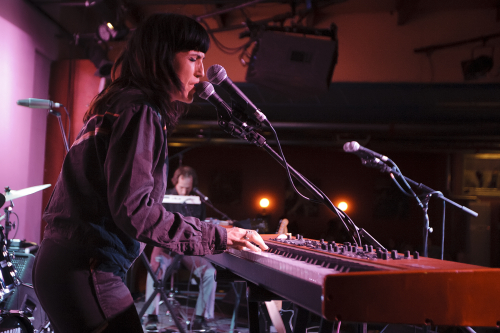 Joan-As-Police-Woman-03