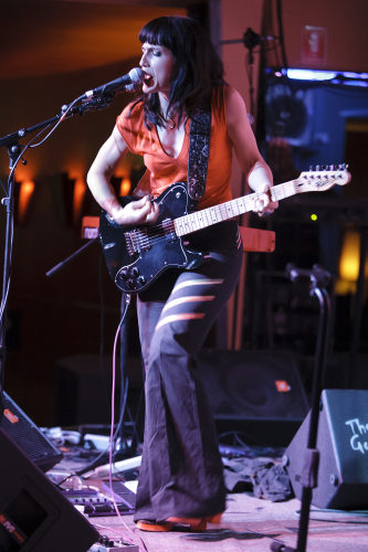 Joan-As-Police-Woman-06