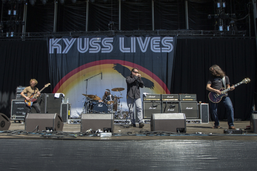 Kyuss-Lives-04