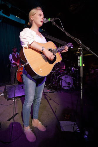 Laura-Marling-02 (1)