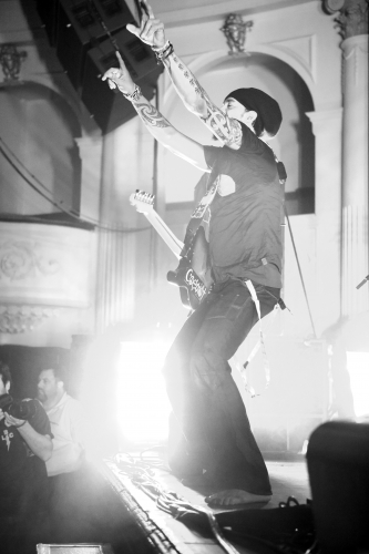 Michael-Franti-And-Spearhead-03 (1)