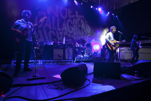 Noel-Gallaghers-High-Flying-Birds-02