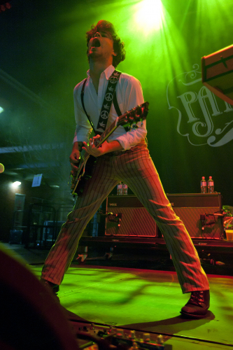 Panic-At-The-Disco-03