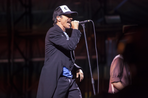 Red-Hot-Chili-Peppers-03