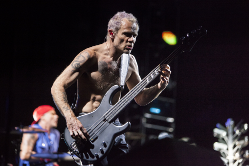 Red-Hot-Chili-Peppers-08