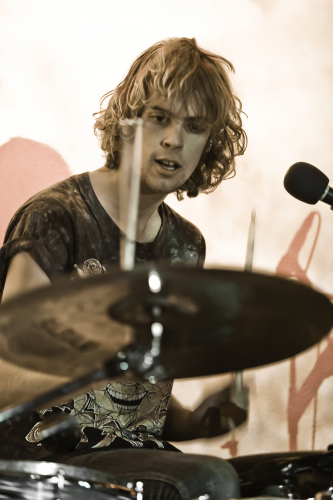 Tame-Impala-07 (1) (1) (1) (1)