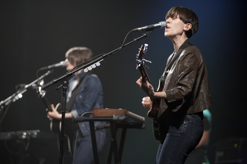 Tegan-And-Sara-06