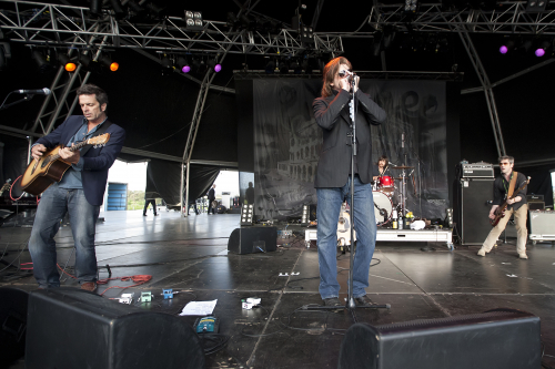 Tex-Perkins-And-The-Dark-Horses-03