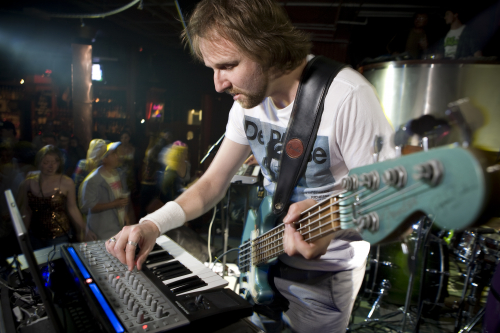 The-Levitators-04 (1)