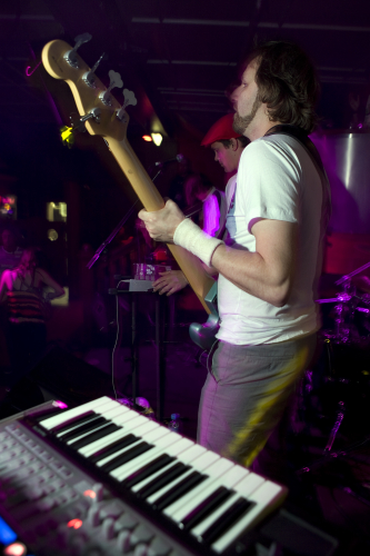 The-Levitators-06 (1)