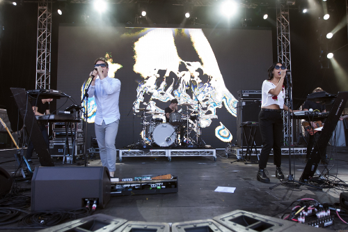 The-Naked-And-Famous-02