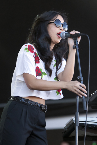 The-Naked-And-Famous-03