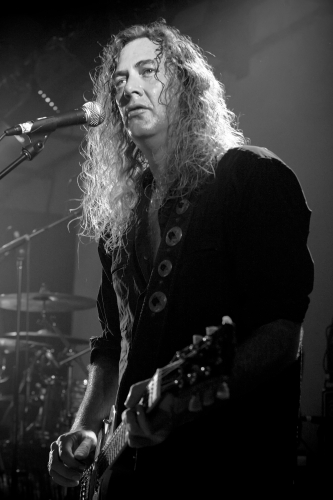 The-Screaming-Jets-01