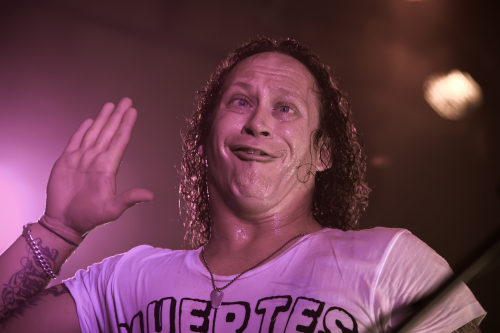 The-Screaming-Jets-08