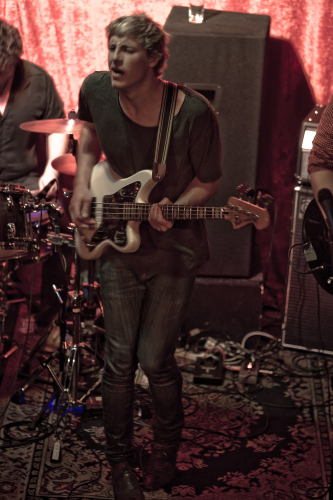 The-Shiny-Brights-02 (1) (1) (1) (1) (1) (1)