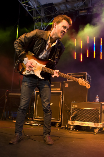 The-Shiny-Brights-03 (1) (1) (1) (1)