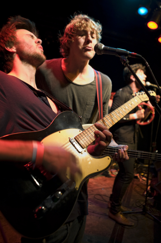 The-Shiny-Brights-04 (1) (1) (1)