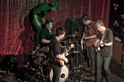 The-Shiny-Brights-04 (1) (1) (1) (1) (1) (1)