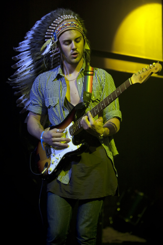 The-Shiny-Brights-09 (1) (1) (1)