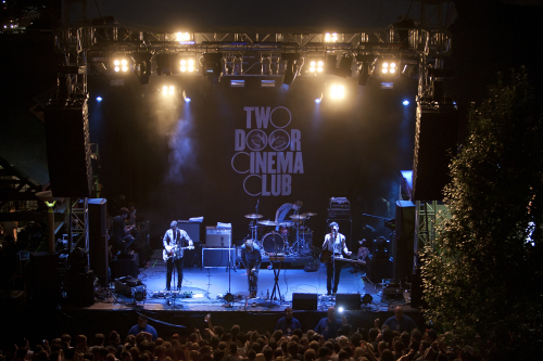 Two-Door-Cinema-Club-06