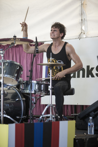 Walking-With-Thieves-04