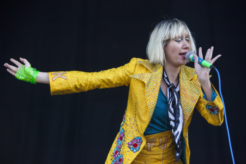 Yeah-Yeah-Yeahs-08