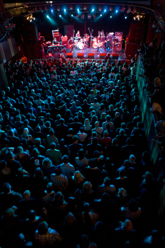 and-you-will-know-us-by-the-trail-of-dead-06