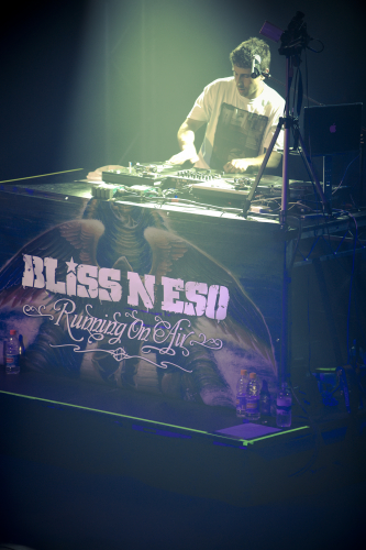 bliss-n-eso-04