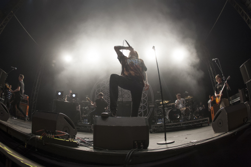 bring-me-the-horizon-01