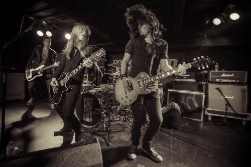 cage-the-gods-05 (1)