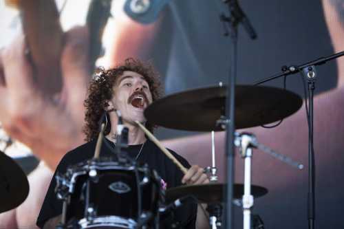 cheeky leash yours and owls 2025 04