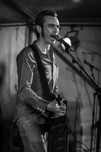 chris russells chicken walk cherry rock festival 01