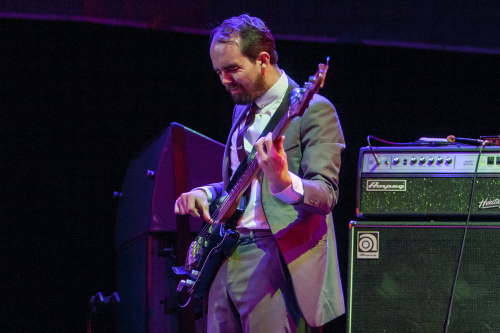 clairy-browne-the-bangin-rackettes-03