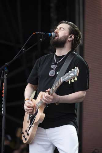 courteeners yours and owls 2025 03