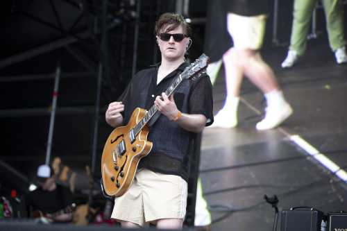 courteeners yours and owls 2025 04