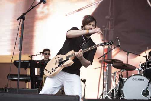 courteeners yours and owls 2025 05