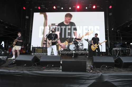 courteeners yours and owls 2025 12