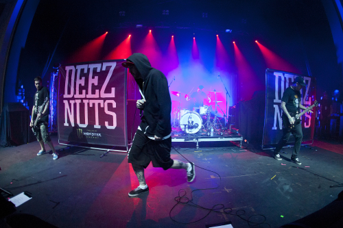 deez-nuts-04