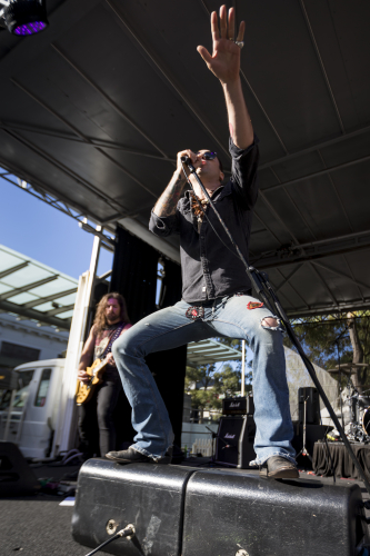 frankies world- famous house band uncaged festival 03