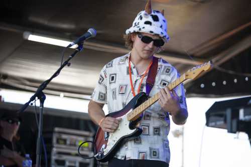 giraffehead yours and owls 2025 01