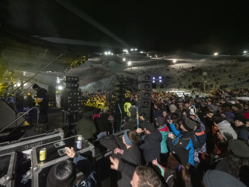 hilltop hoods coronet peak 25