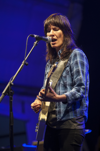 jen cloher twilight at taronga 01