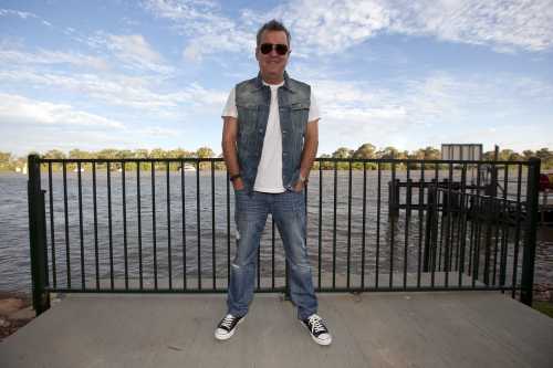JIMMY BARNES