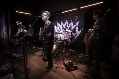 luna bugs the imperial hotel 06